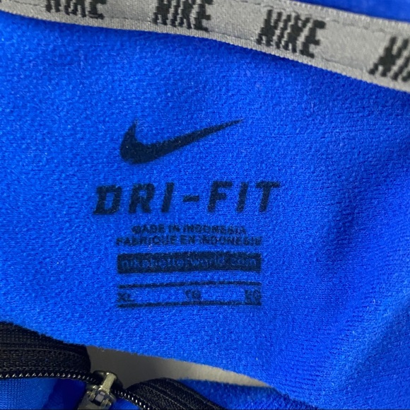 Nike Dri-Fit Hill Soccer Quarter Zip Jacket - Picture 8 of 9